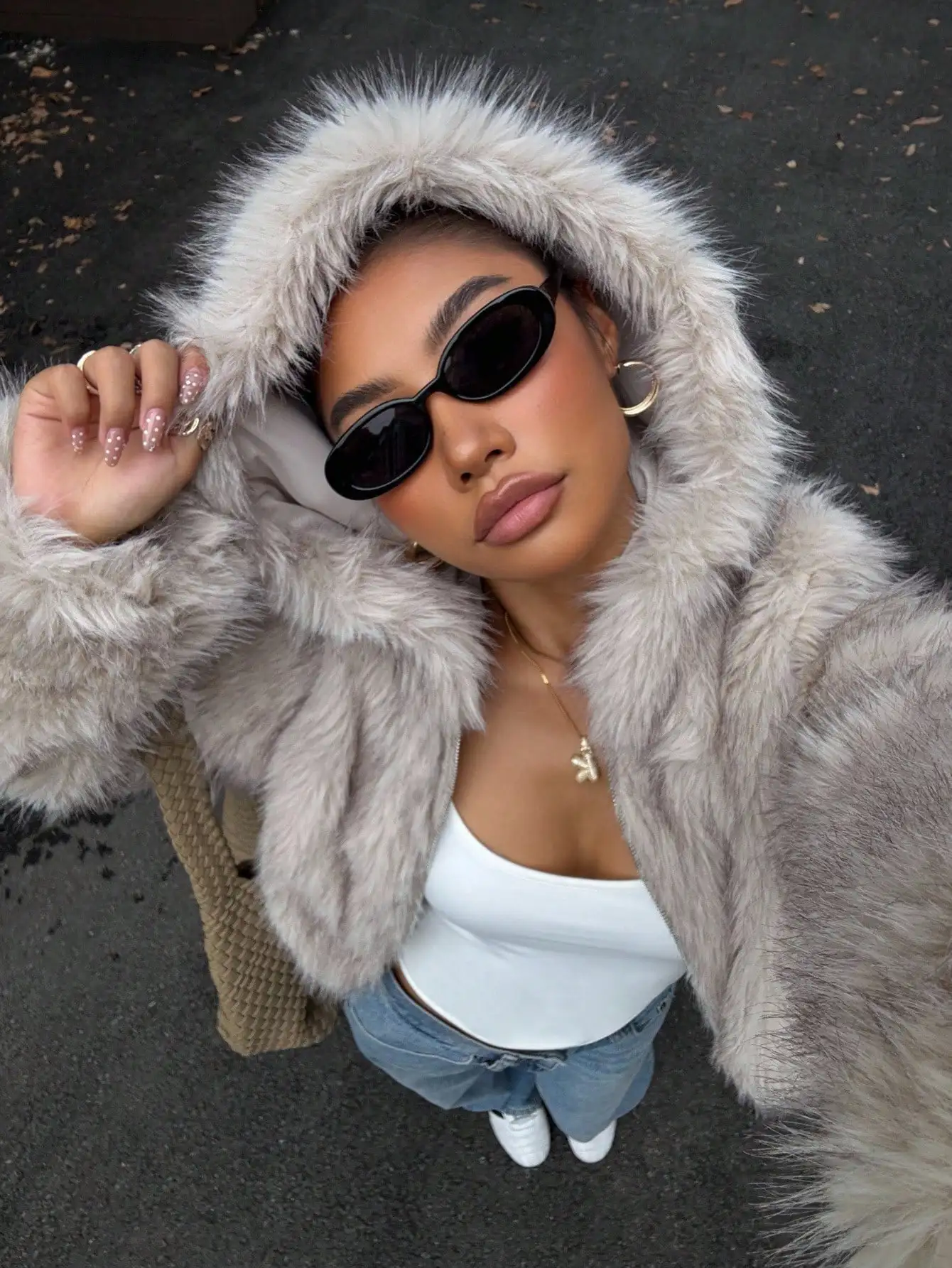 

Women's Faux Fur Hooded Short Jacket for Winter, Cozy Warm Outerwear with Plush Hood