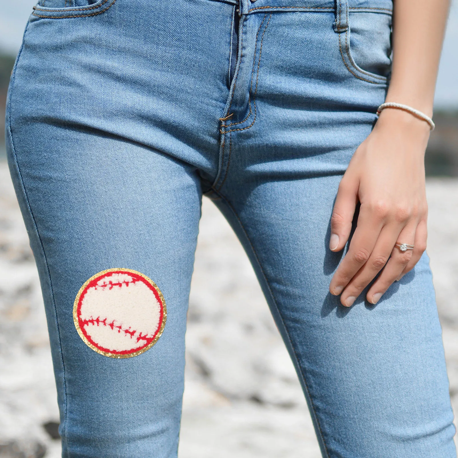 

4pcs Compact Sports Ball Replaceable Hat Patches Wear-Resistant Clothes Accessories Sew On Embroidery Baseball Patches For