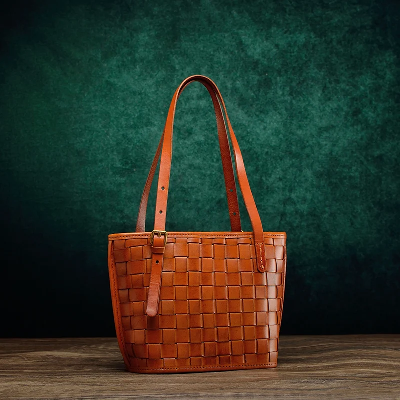 UOOG Leather woven bag French minority armpit bag design Handmade cowhide handbag Top layer cowhide bucket bag commuting