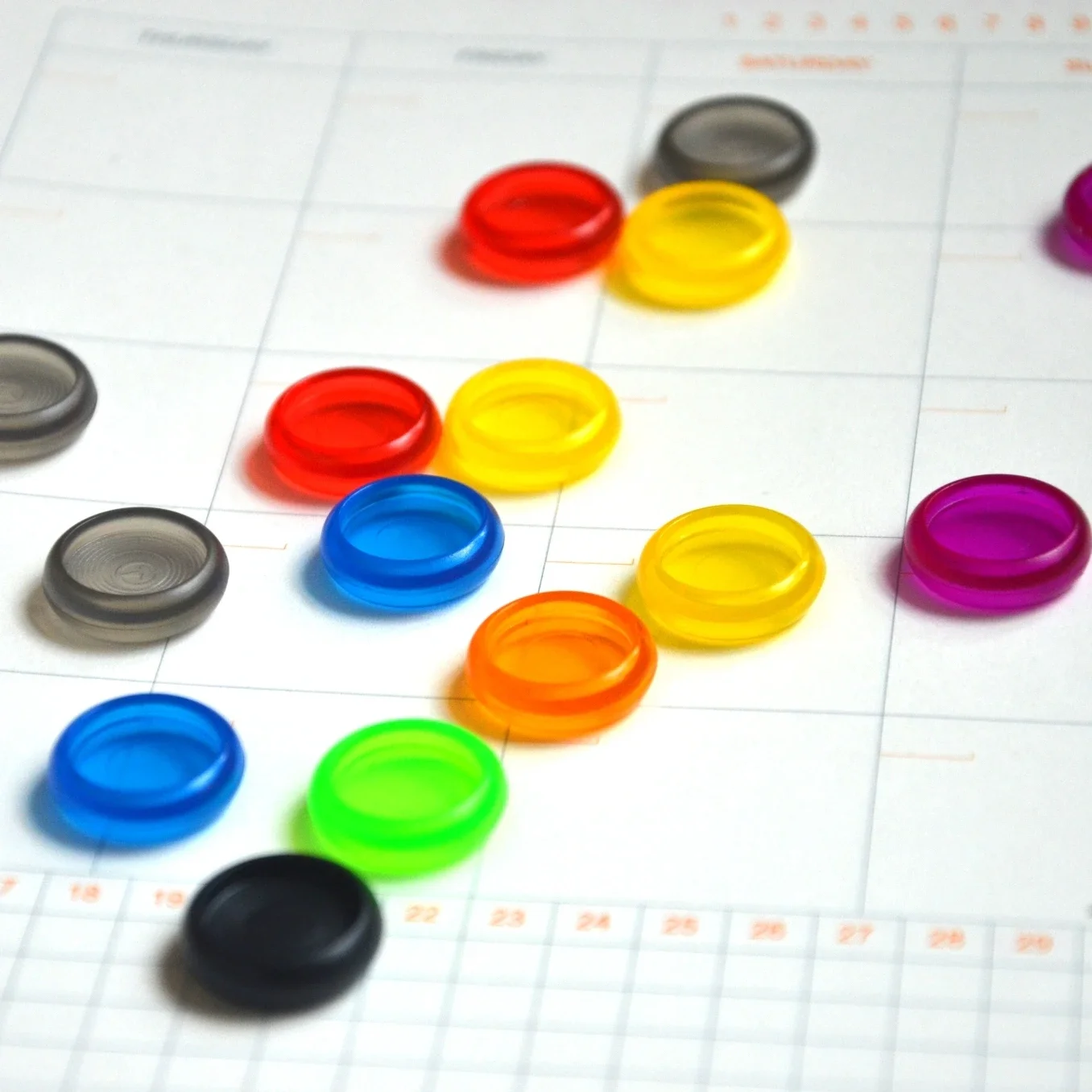12 adet 18mm renkli plastik kitap ciltleme mantar delik disk halka A5A6 mutlu planlayıcısı Binder yüzükler Scrapbooking bağlama malzemeleri