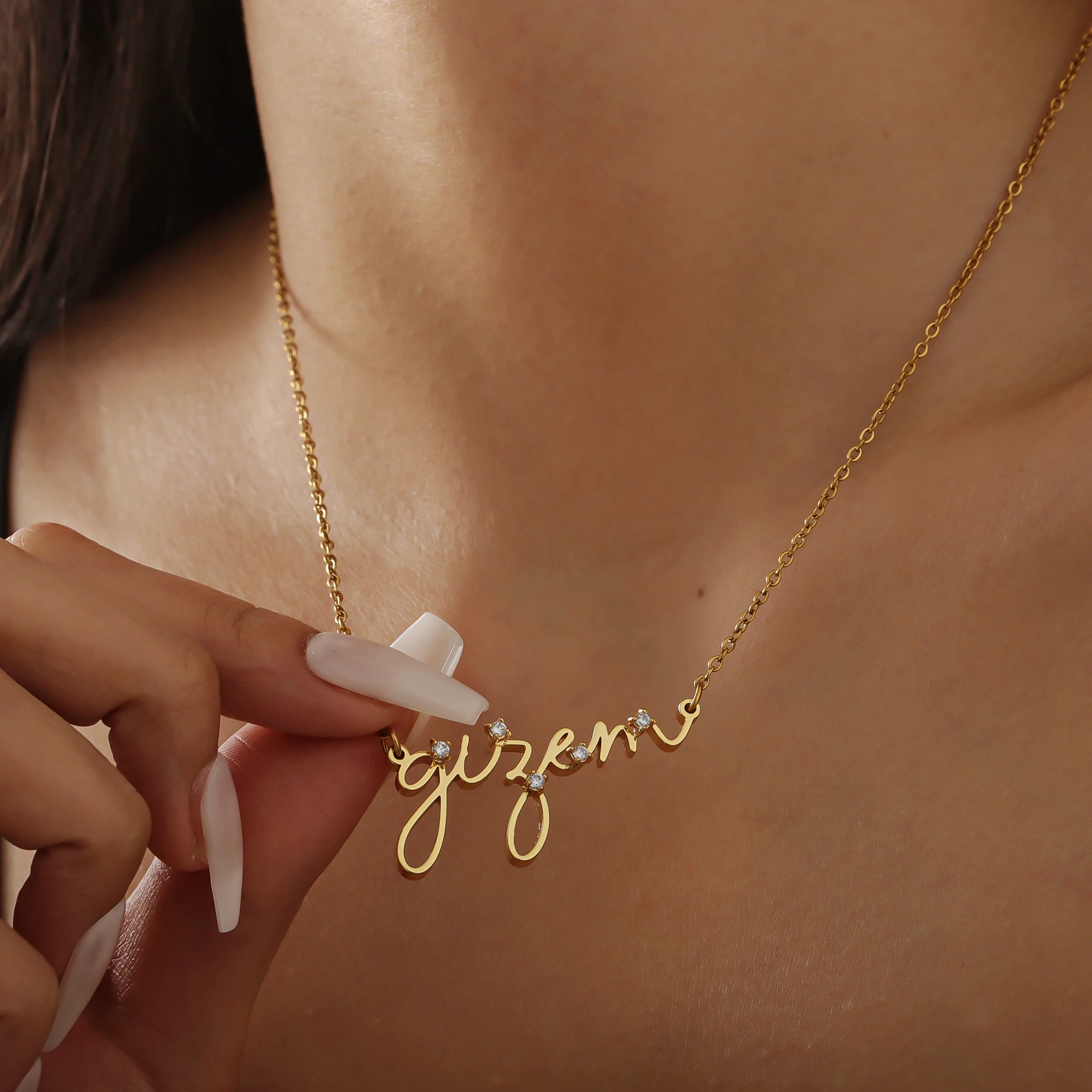 

Personalized Name Pendant Necklace Gold Tone Zircon Accent Artistic Font Fine Chain Jewelry Gift For Women Special Christmas