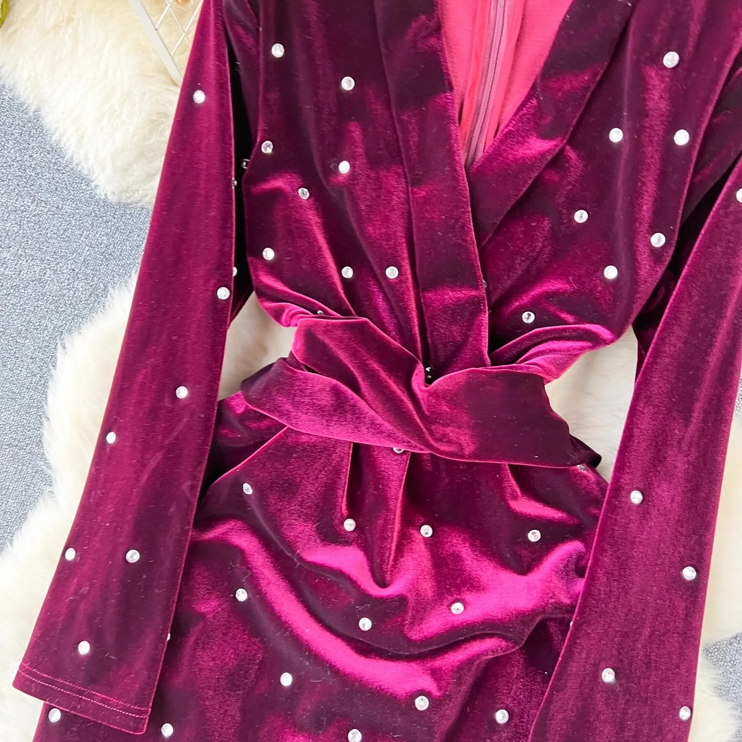 Elegant Women V Neck Rhinestone Velvet Evening Midi Dress New High Quality Fall Winter Lace Up Belt Pockets Velour Party Clothes