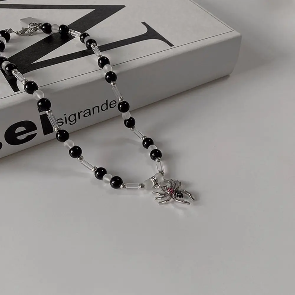 

Gift Beads Rhinestone Couple Necklace Halloween Female Necklace Pearl Clavicle Chain Spider Necklace Korean Style Necklace