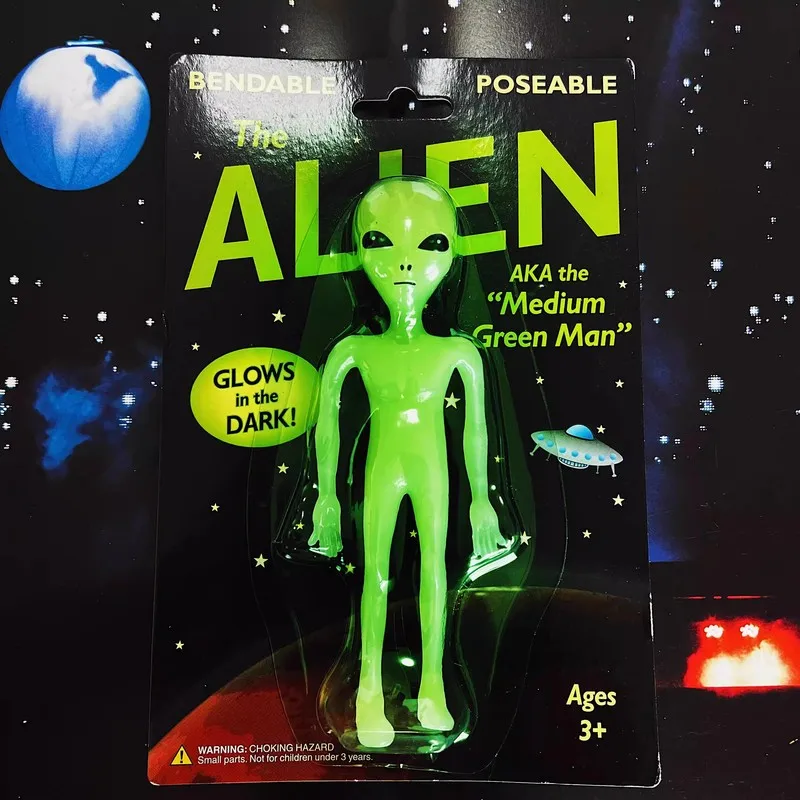 

Glows In The Dark Alien Et Medium Green Man Anime Action Figure Model Toy Funny Collection Toy Desktop Ornament Gift