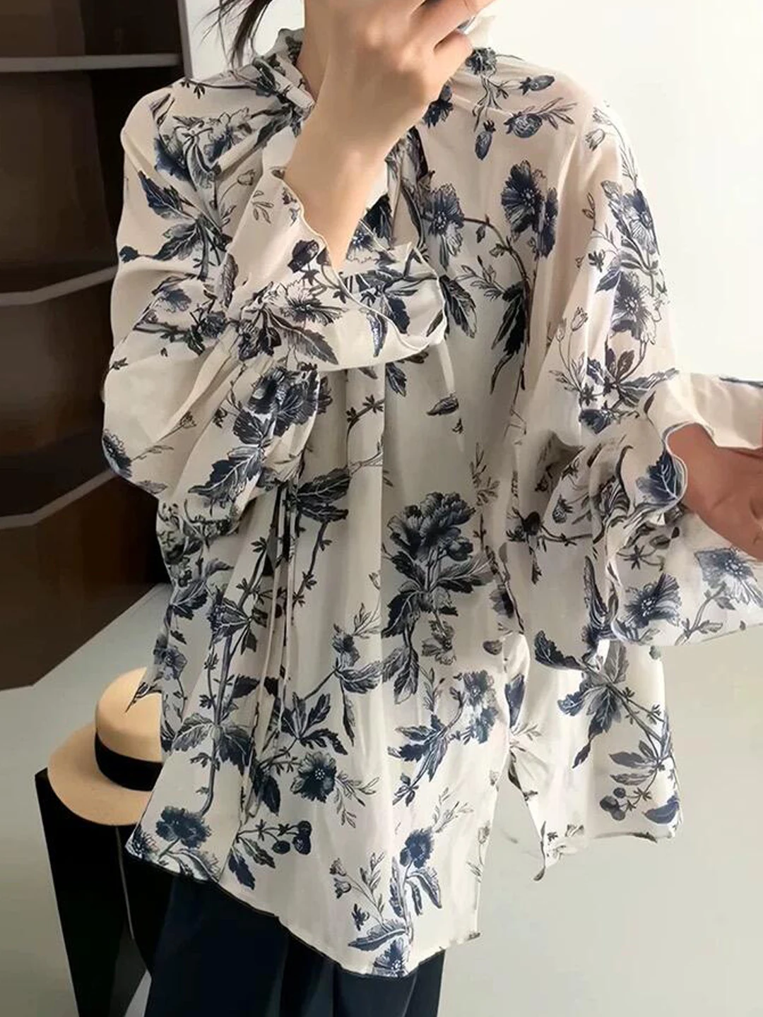 

Elegant Loose Fit Floral Print Sun Protection Shirt Women's Long Sleeve Ruffle Collar Slimming Top Spring Fashion Polyester F...