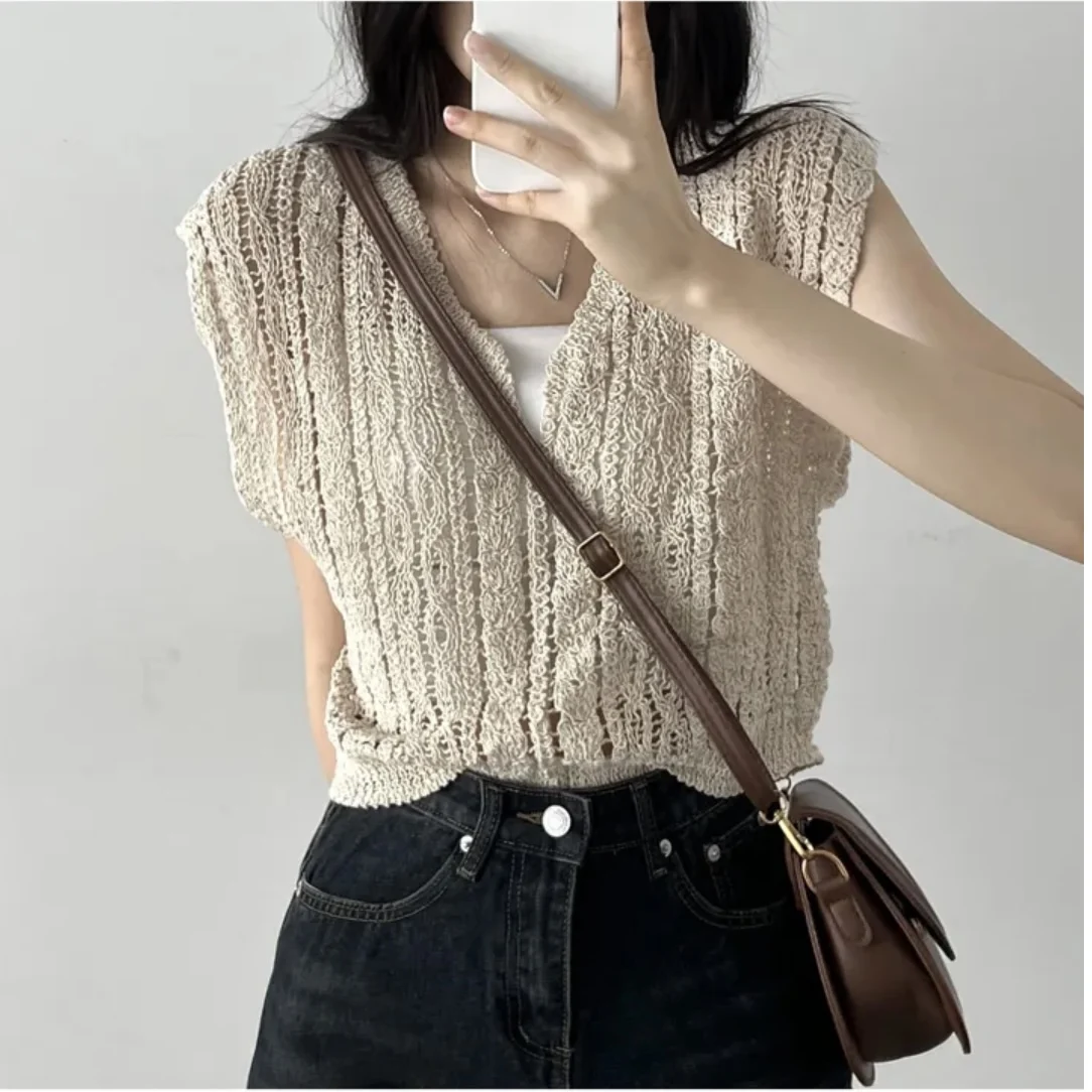 

Chic Summer Knitted Hollow out V-Neck Ice Silk Thin Sweater Vest Women's Fashionable Overhead Top Korean Style Loose Fit