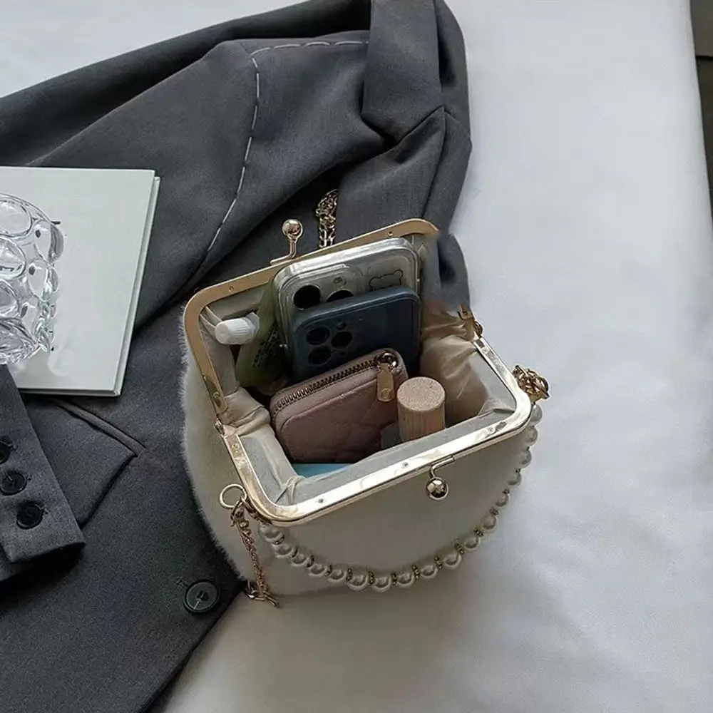 New Shell Shape Plush Shoulder Bags Light Weight Casual Versatile Casual Messenger Bag Large Capacity Crossbody Bags