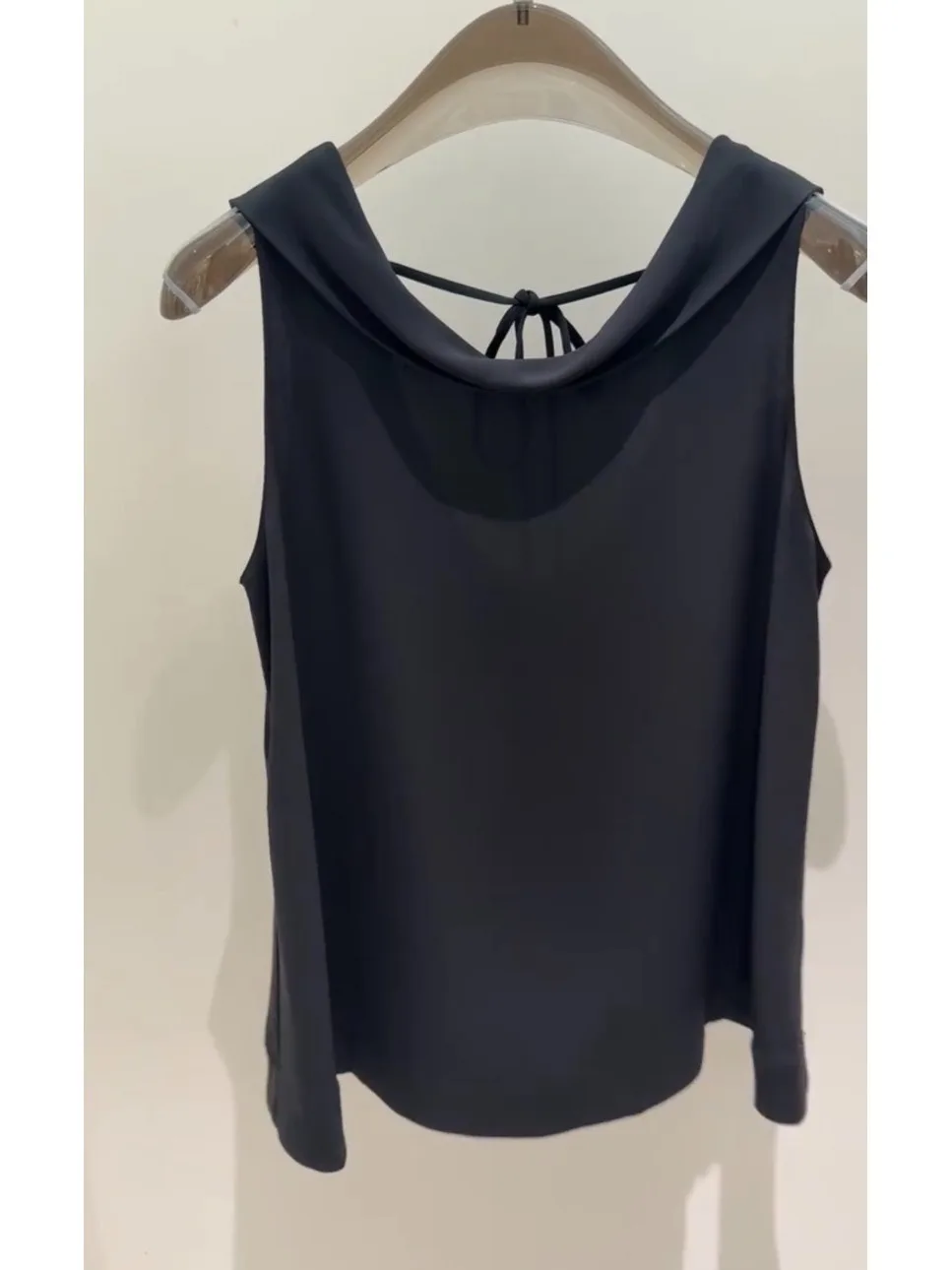 

Корейский стиль: Новая летняя женская блузка без рукавов с U-образным вырезом, с поясом, открытой спиной, из хлопка и полиэстера, дышащая, для ношения поверх одежды