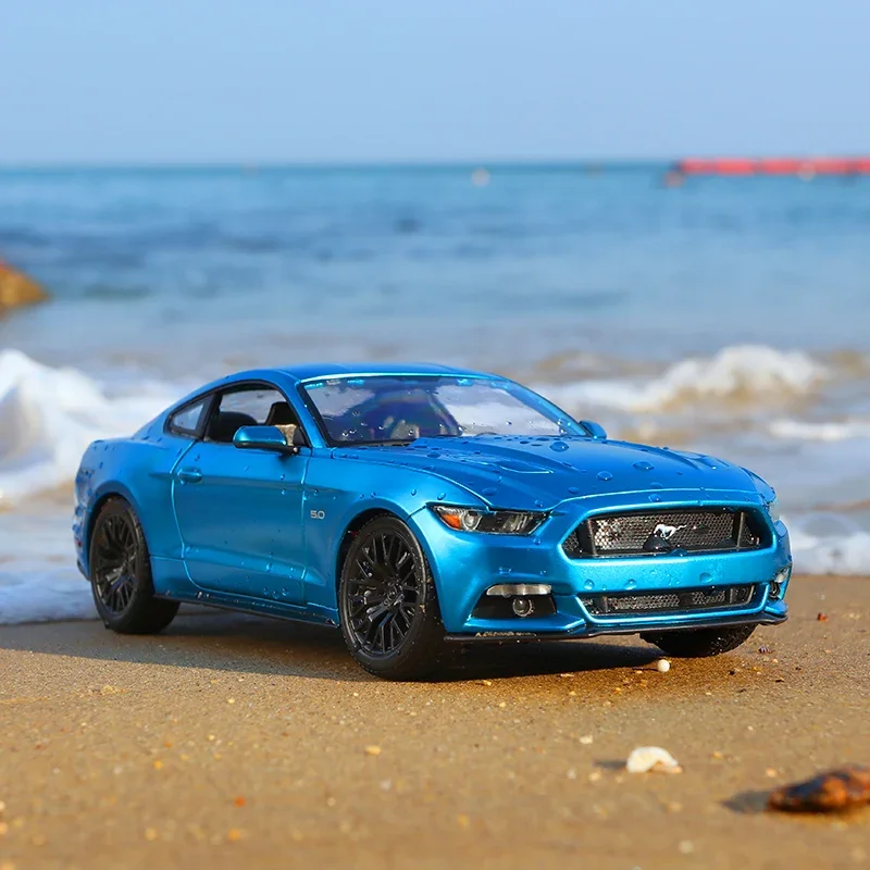 Maisto 1:18 2015 Ford Mustang GT High Simulation Alloy Car Metal Diecast Model Car Toy For Children Collection Gifts B486