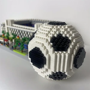 Wusste, dass das Madrid -Fußballstadion mit Fußball -Mikroblöcken und Bauen von Spielzeugen gebaut, die Freude am Fußball, gut geschenke 10 Hauptverkaufsstadion Lego Stadium - №8