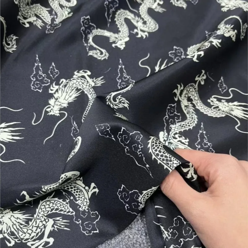 สินค้าใหม่ พิมพ์ลายทแยง ผ้าไหมยืด เสื้อคลุมและเดรสสไตล์จีน