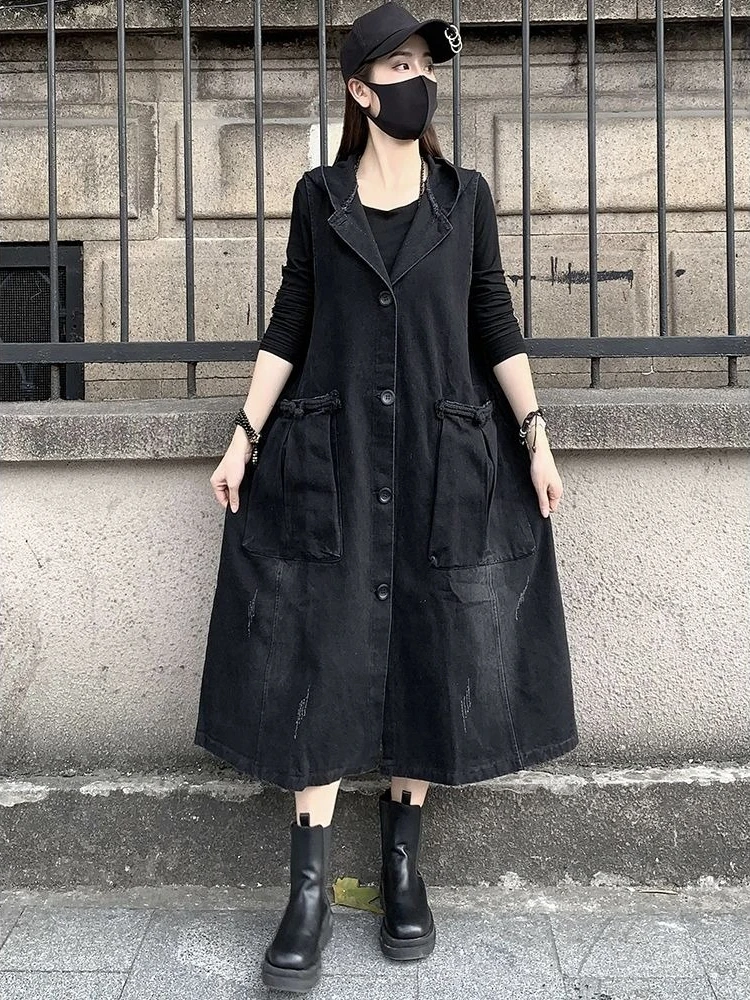 

2026 Новый женский джинсовый жилет в европейском стиле, свободный крой, длинный дизайн большого размера, модный модный весенне-осенний дизайн