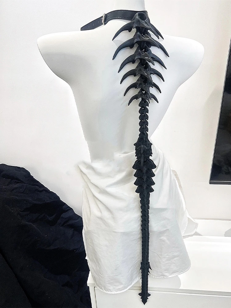 A Giant Dragon Spine Necklace Made Of Gothic Punk Resin Is A Cosplay Prop And Party Gift For Both Men And Women