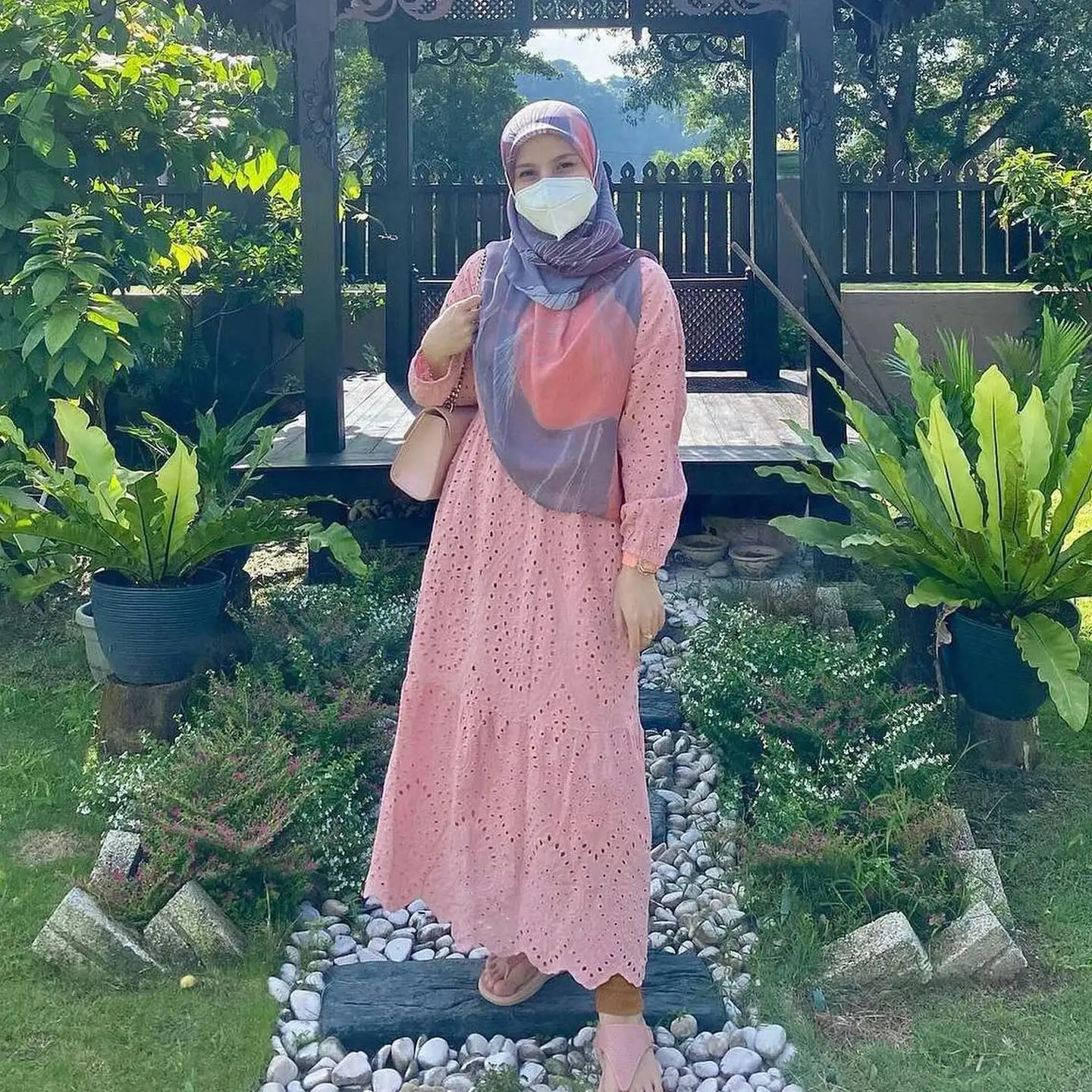 

M250 # Мусульманское женское платье TikTok с ажурным кружевом 2026, длинное мусульманское платье-роба Абайя, Рамадан, Дубай, роскошное, исламское, элегантное