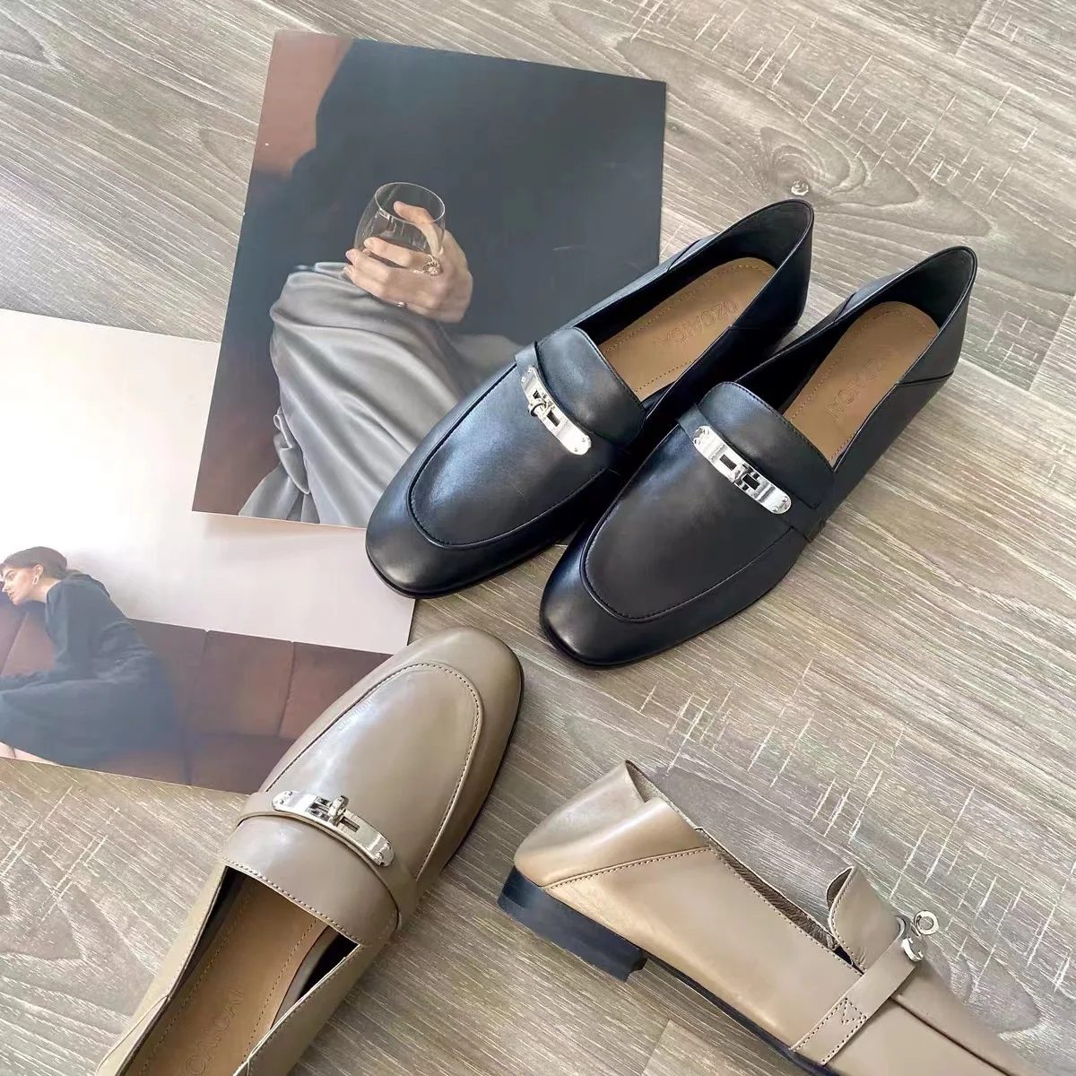 2025 خريف جديد وصول النمط الروماني جولة تو النساء حذاء مسطح موضة لينة مريحة المتسكعون تنوعا السيدات حذاء مسطح