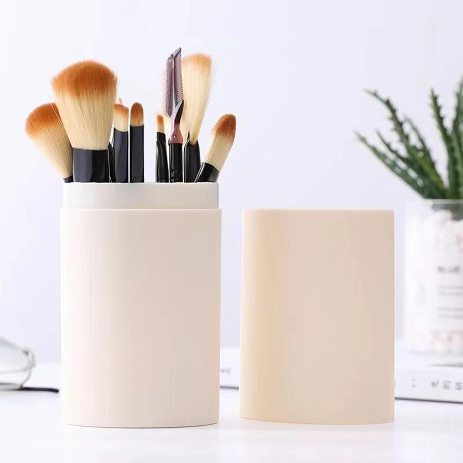 New Hot 12pcs Make Up Foundation Brushes Set Comfortable To Hold in Hand and Stylish in Look for Powder Liquid Cream Blending