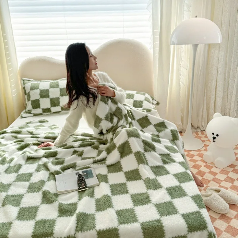 Flannel Knitted Blanket All Seasons Car Air Conditioning Cover Office Afternoon Rest Blanket Vacuum Packaging Wholesale