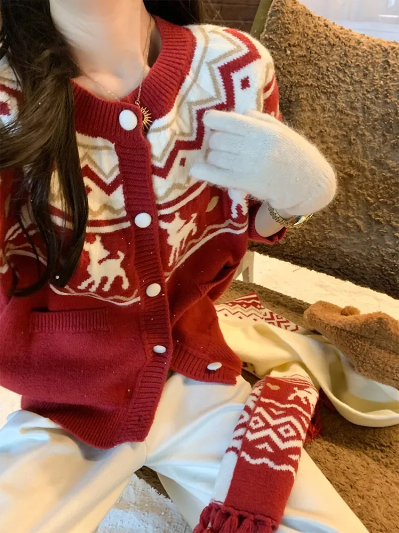 2024 Winter Fair Island Vintage Crew Neck Knitted Cardigan Ambience Red Christmas Sweater Fashionable and versatile Jacket Women