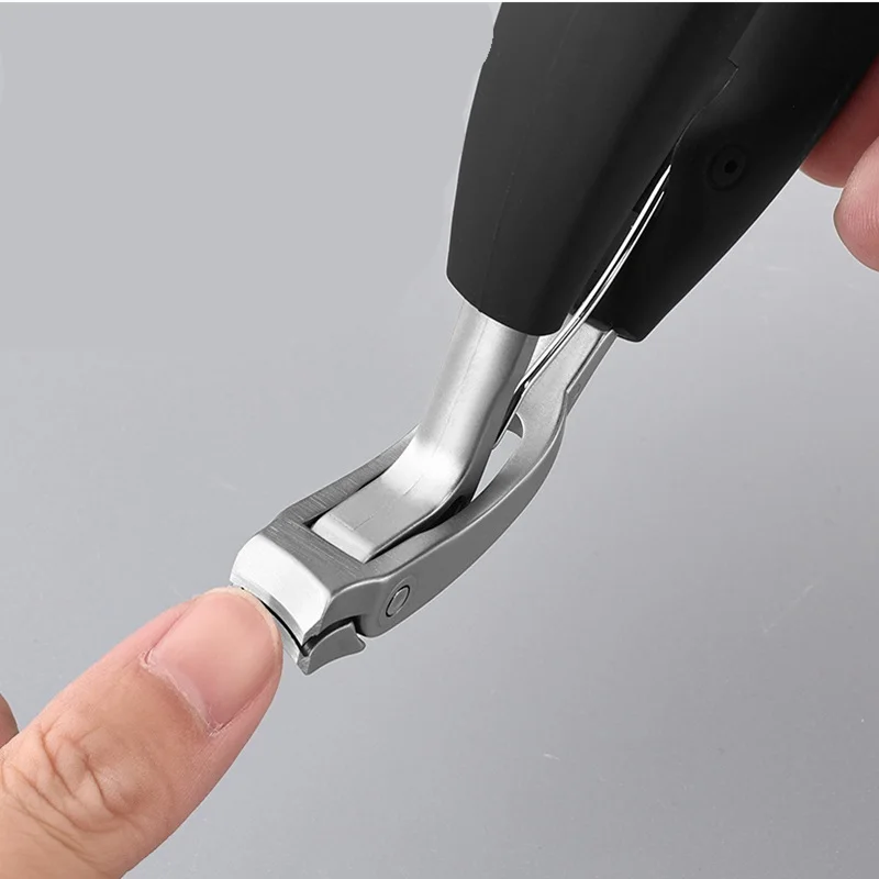 Large Opening Curved Nail Clippers with Double Sharpened Blades, Splash-Proof Nail Cutter with Nail Debris Storage Case view 4