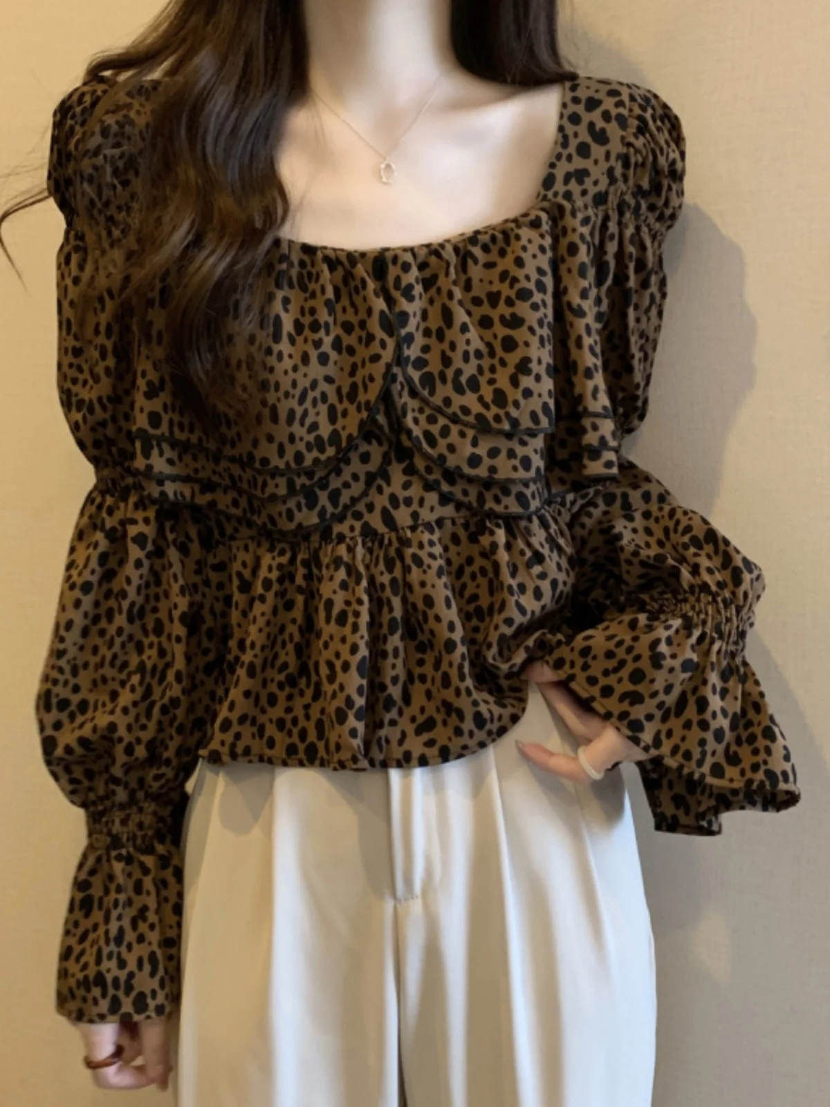 Flared Sleeve Shirt Women's Design Sensation Autumn Wear plus Size Conceals Belly Lotus Leaf  Top for Slightly Plump MM