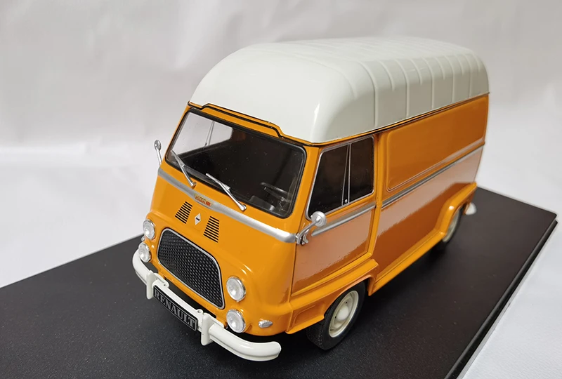 Diecast 1:24 Scale ESTAFETTE Car Alloy Simulation Car Model Toy ornamenti da collezione