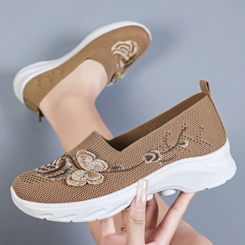Handmade Embroidered Thick Sole Slip on Shoes Women Summer 3D Chinese Style Breathable Casual Mom Elderly Footwear