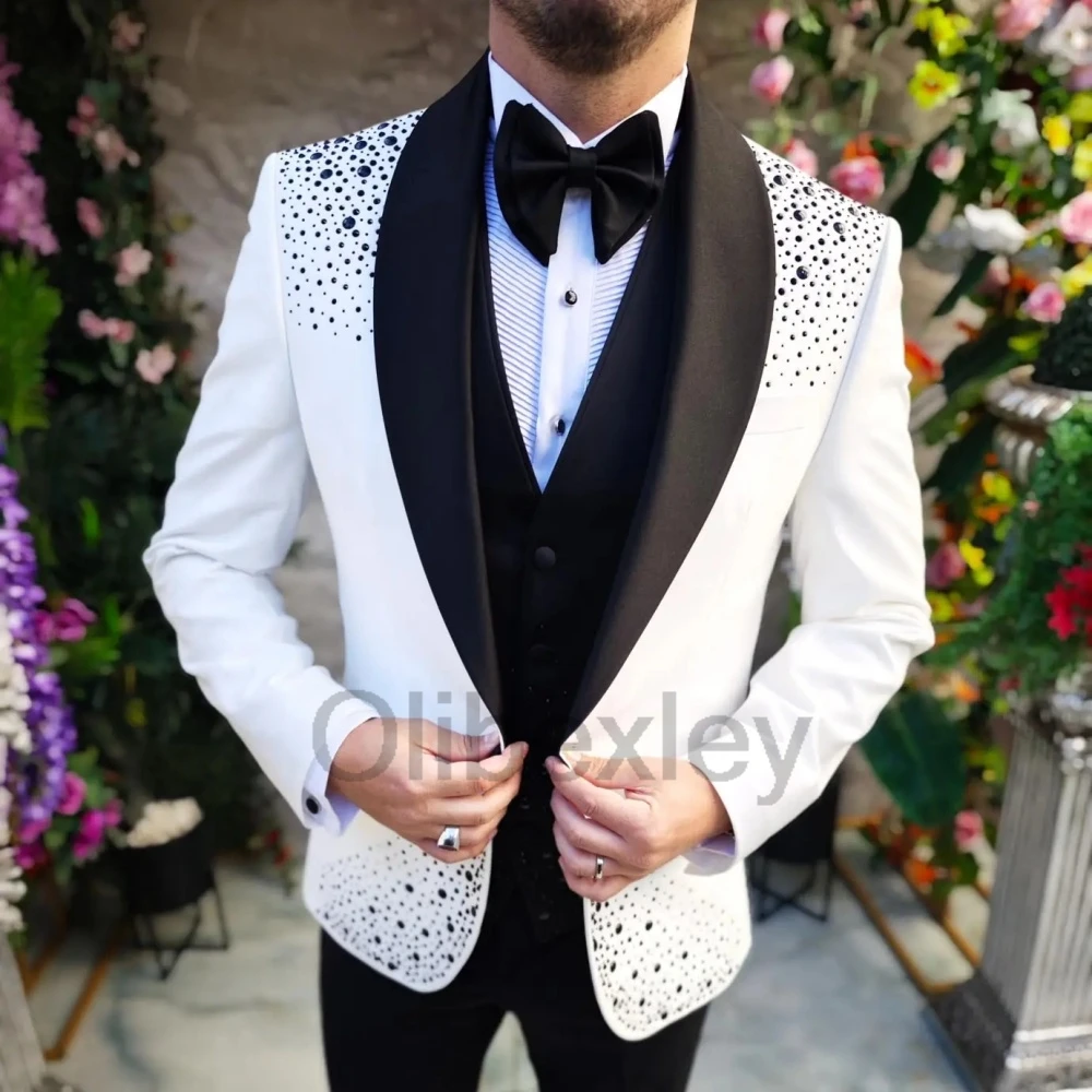 Olibexley Luxury White Mens Suits Shiny Rhinestone Beaded Groom Wedding Tuxedos 3 PCS Sets Male Prom Blazers Customized S460