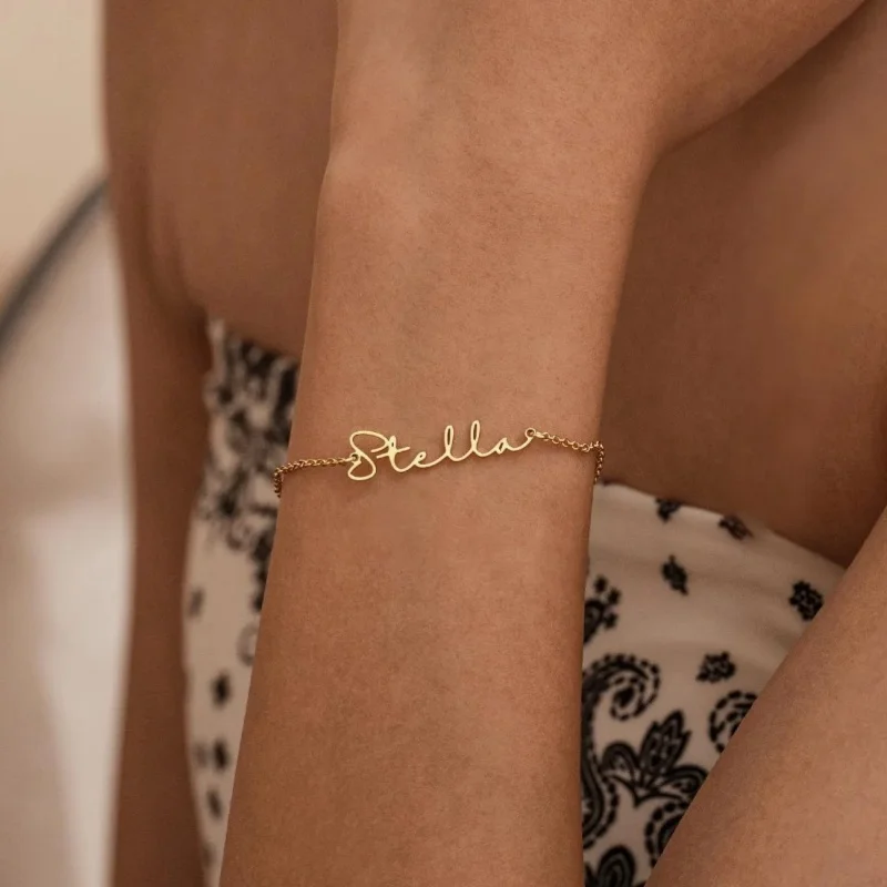 Custom Stainless Steel Name Bracelet – Personalized, Exquisite Gold Name Bracelet – Elegant Women's Jewelry – Christmas Gift
