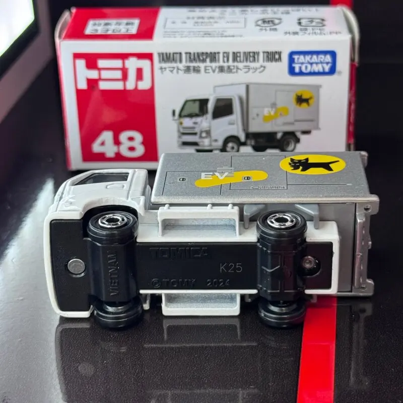 Takara Tomy Tomica No.48 Yamato Transport EV Truck Alloy Diecast Mini Car Model Collectible Vehicle Toy Gift For Kids Boys - view 4