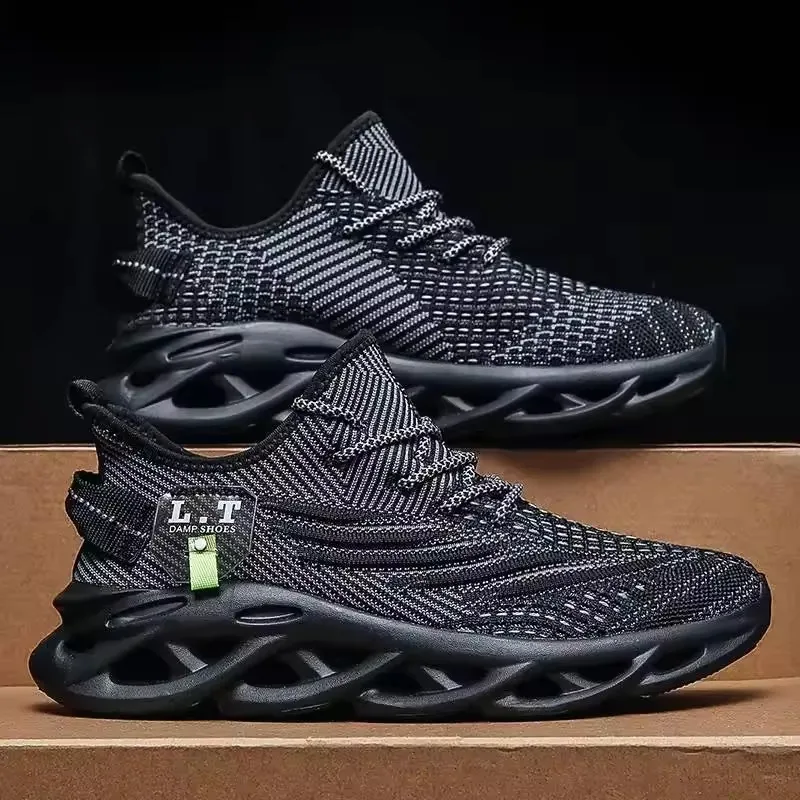 Scarpe rialzate per uomo: lavoro, sport e occasioni formali