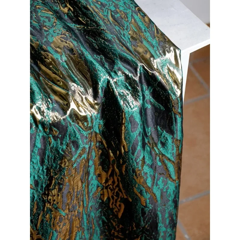 Dark green gold three-dimensional relief gloss jacquard fabric high-grade cheongsam jacket clothing design fabric