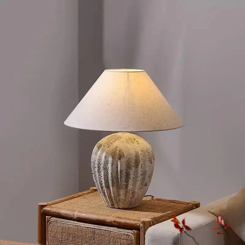 

Japanese-style wabi-sabi wind living room study bedroom bedside table lamp, handmade porcelain jar flower lamp