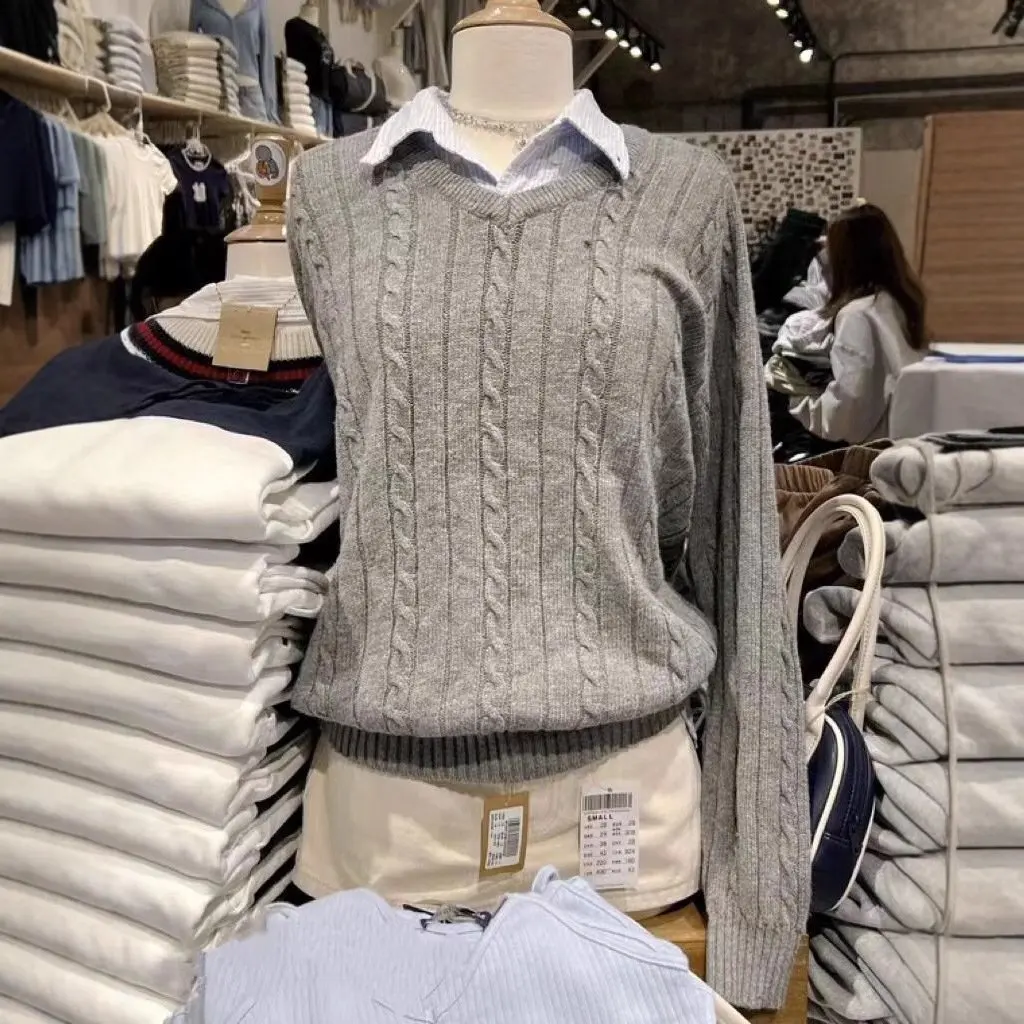 

Women's BM Style American Retro Soft Waxy Twist V-neck Solid Color Knitted Pullover Sweater Top Lazy Style Bm Shirt