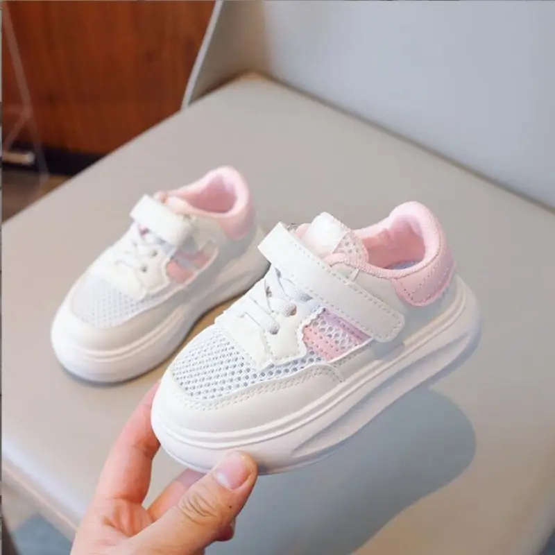 Children's Single Mesh Board Shoes Spring/Summer 2024 New Style Lightweight Soft Sole Casual Breathable Running Shoes Boys Girls