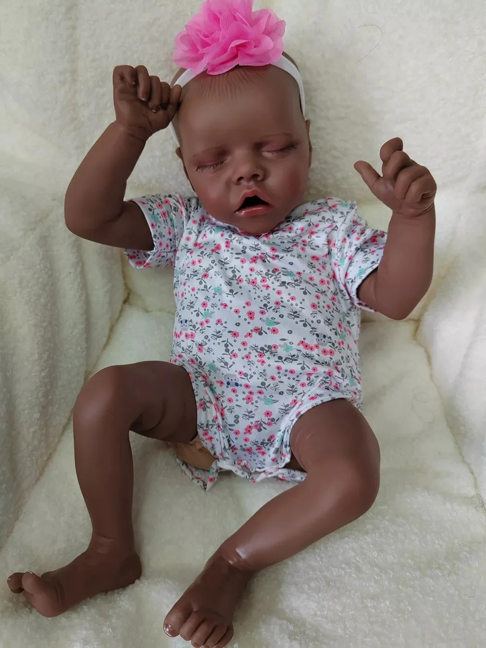 Risbecko 43CM Levi muñeca recién nacida Reborn durmiendo silicona suave Flexible tono de piel 3D con venas visibles muñeca de pelo pintado a mano