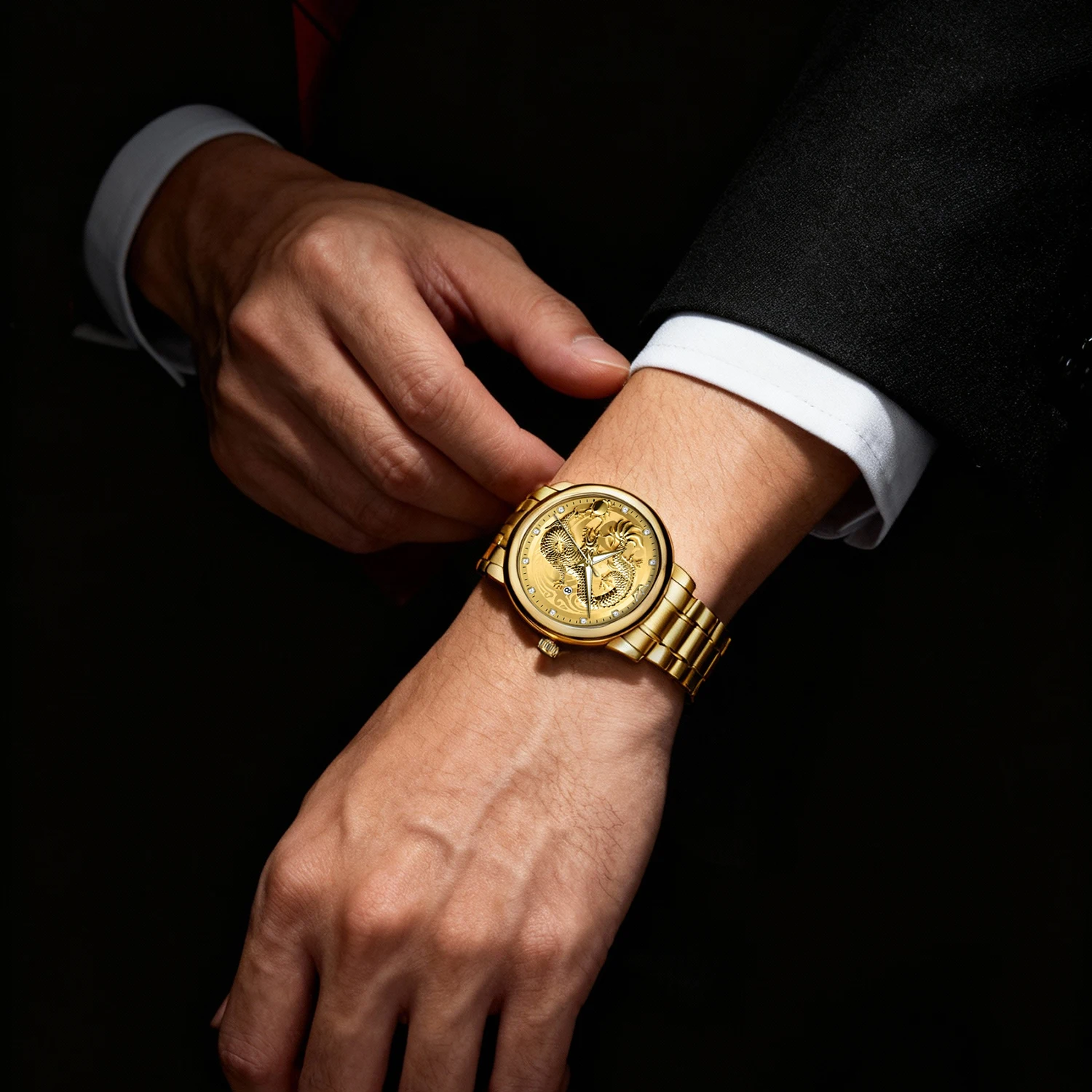 ساعة كوارتز عصرية للرجال بمينا تنين من الفولاذ الماسي 2025 - ساعة يد فاخرة مقاومة للماء