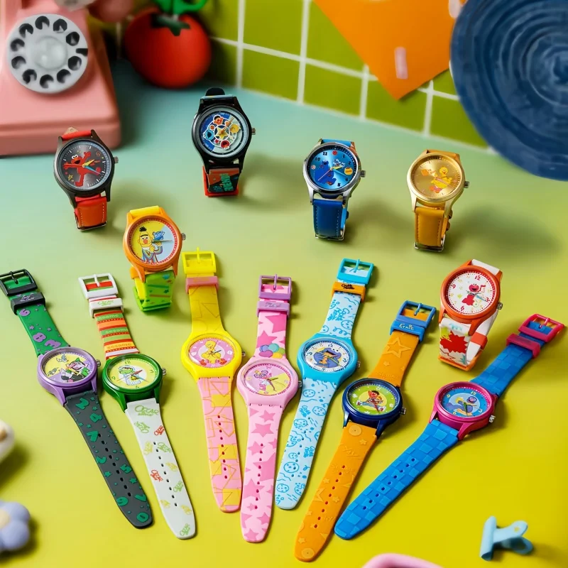 

New Hot Original Streetart Watch Series Blind Box Anime Character Model Decoration Collection Holiday Toys Gifts In Stock