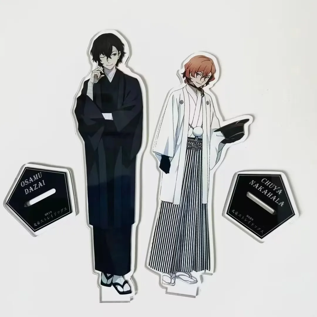 "문고 떼인 개" 표지는 아크릴 탁상 장식품으로 장식된 자체 제작 "나카요시 나카하라, 다자이 오사무"입니다.