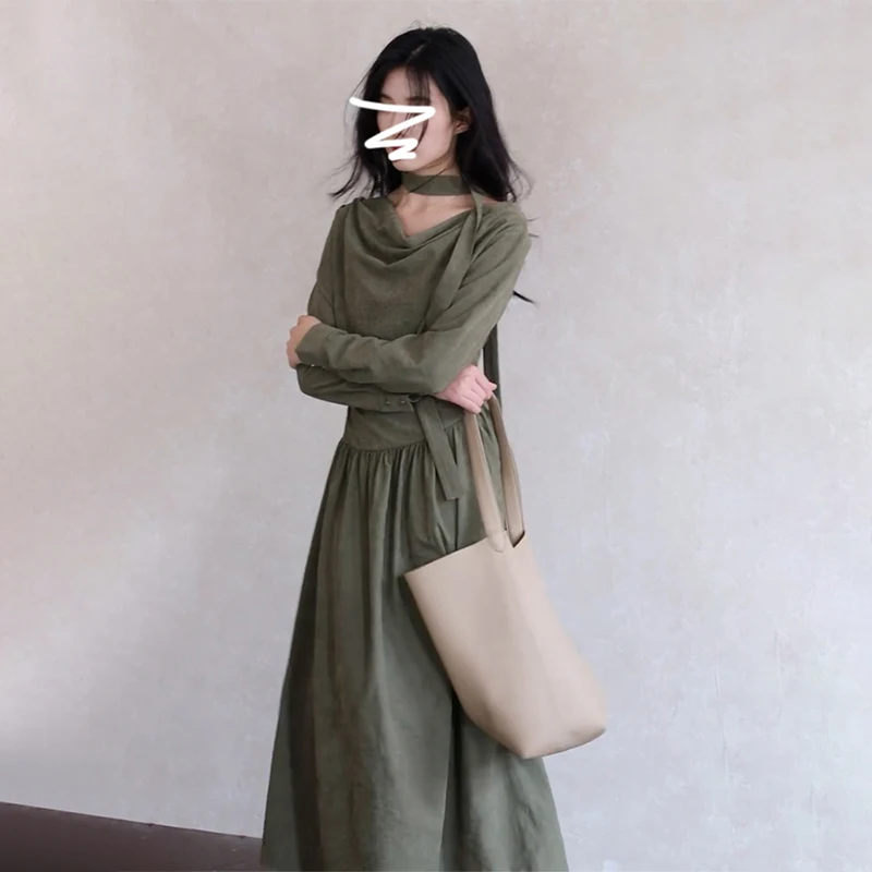 Wearing a green long sleeved dress with a Korean atmosphere for women in 2024 Spring and Autumn new style temperament long skirt