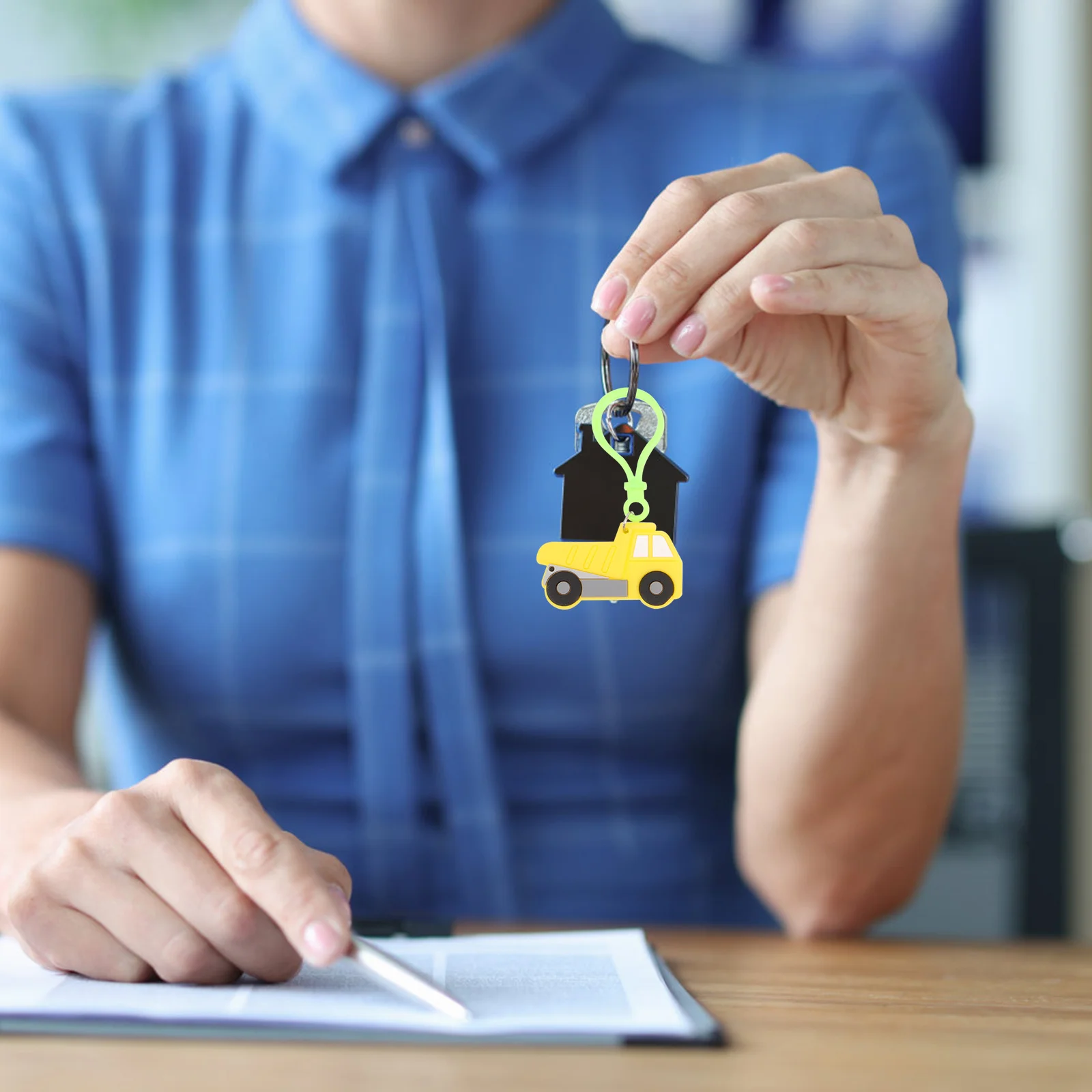 

24Pcs PVC Engineering Car Keychains Cartoon Design Lightweight Key Pendant Bag Hanging Gift Cartoon Keychain Key Pendants