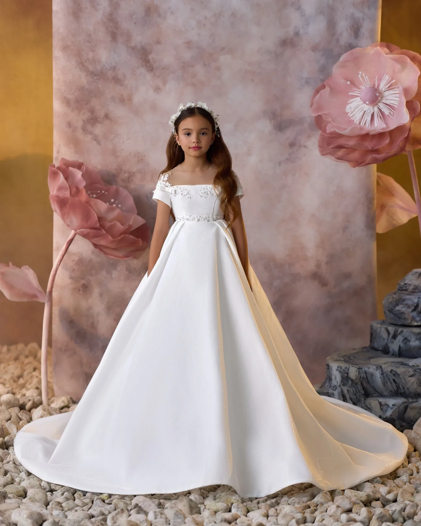 Robes de demoiselle d'honneur en satin blanc pour mariage, robes de première communion de bébé perlées personnalisées pour petites filles, fête d'anniversaire