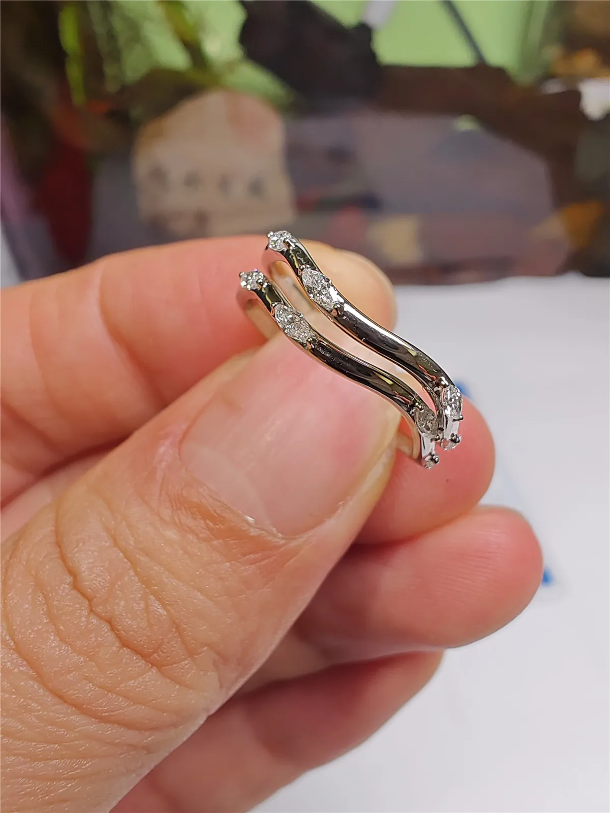 Diamante cultivado en laboratorio de oro real físico de oro de 10 quilates, anillo de diamantes de forma especial de almizcle, anillo HPHT, anillo de compromiso, platino