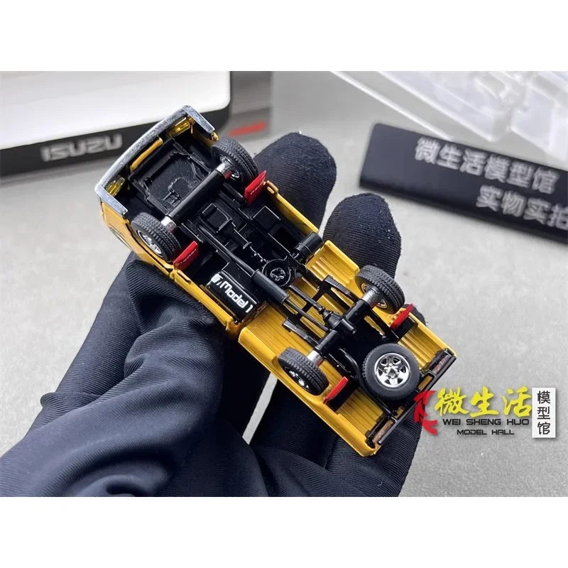 Model1 1/64 ايسوزو قزم 250 لعبة معدنيّة سيارة دييكاست نموذج معدني الهدايا