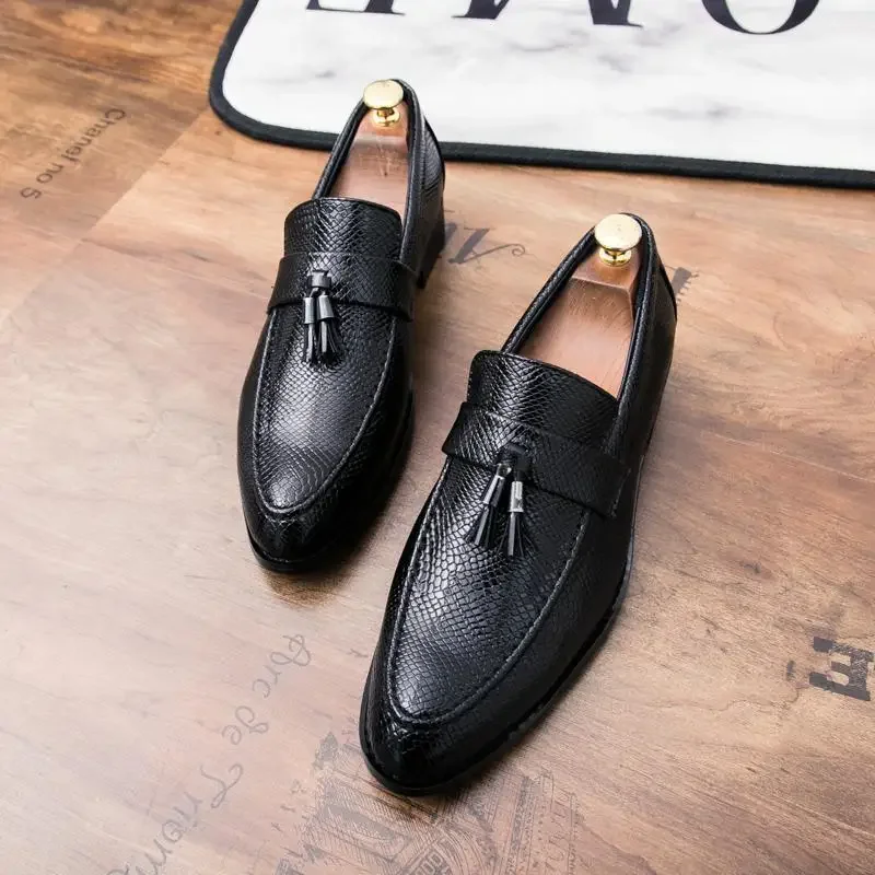 

Men's Leather Business Formal Wear Elevator Wild Derby Wedding Shoes Moccasins Luxury Italian Formal Shoes