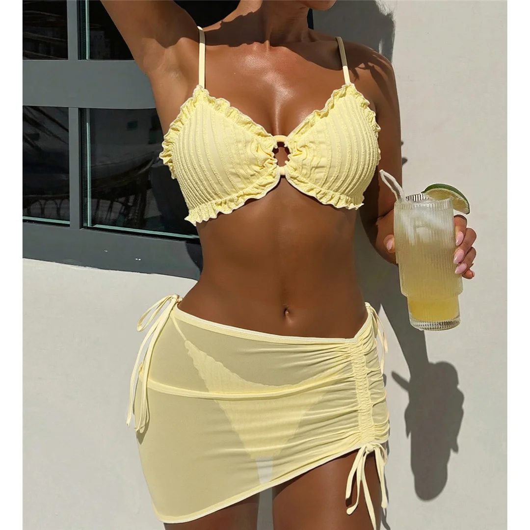 Gelber Rüschen-Bikini mit Rock, geraffter Neckholder-Bikini, Damen-Badeanzug, dreiteiliges Bikini-Set, Damen-Badebekleidung, Badeanzug, Bather V7607 – Detail 2