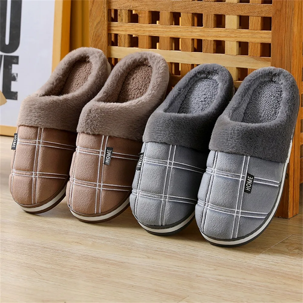 Plaid Men Shoes Winter Slippers Suede Gingham Plush Velvet Indoor Shoes for Men Warm Home Slippers 2024 Non Slip Male slipper