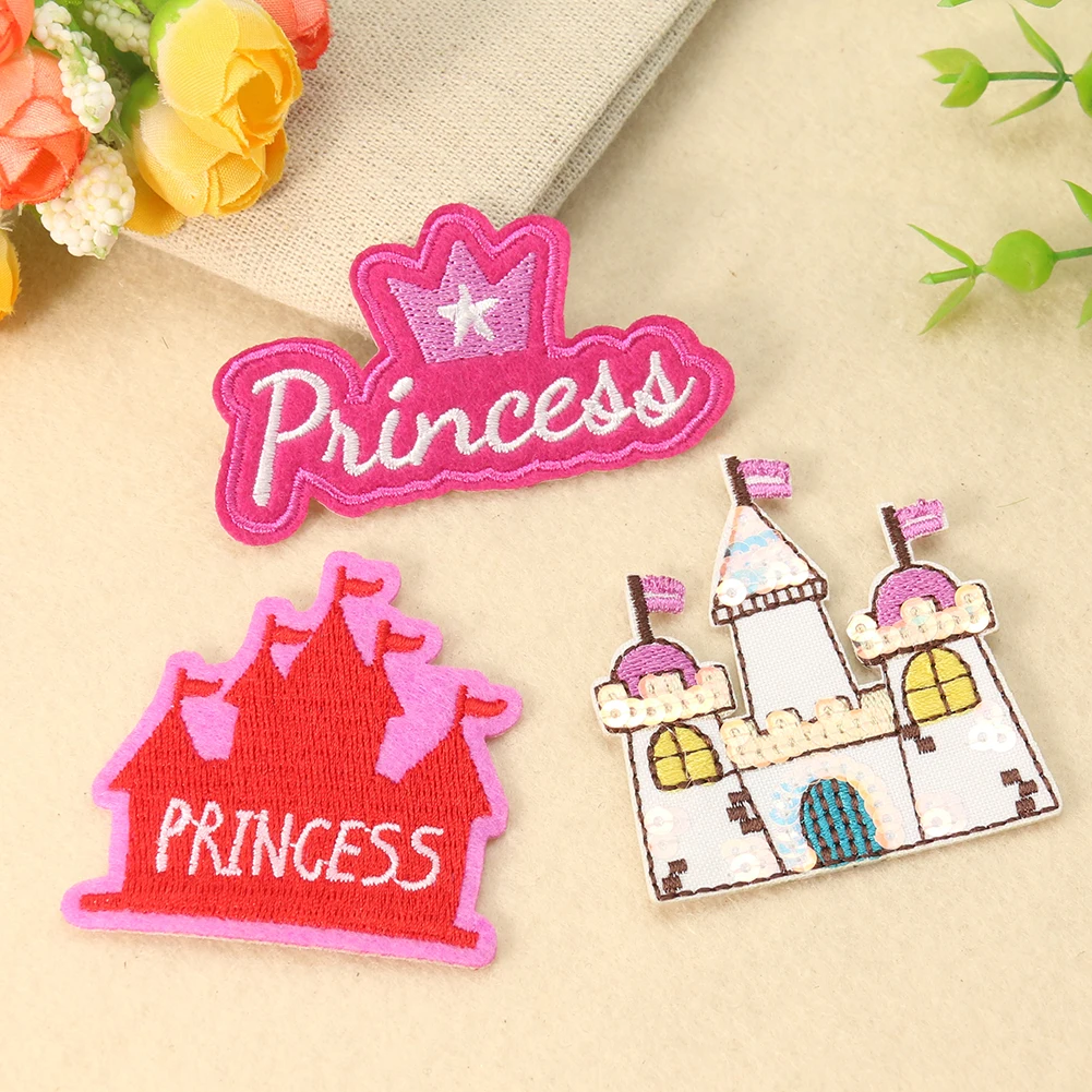 2PC Creative Cute Cartoon Queen Crown Castle Red Flag Five-pointed Star Costume Sewing Ironing Patch DIY Trench Coat Accessories