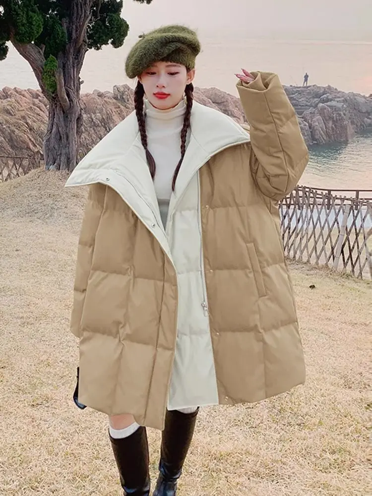 Avocadogrüne, modische Daunenjacke aus PU-Leder mit weißen Entendaunen für Damen, mittellang bis lang, Nischendesign, keine Waschjacke