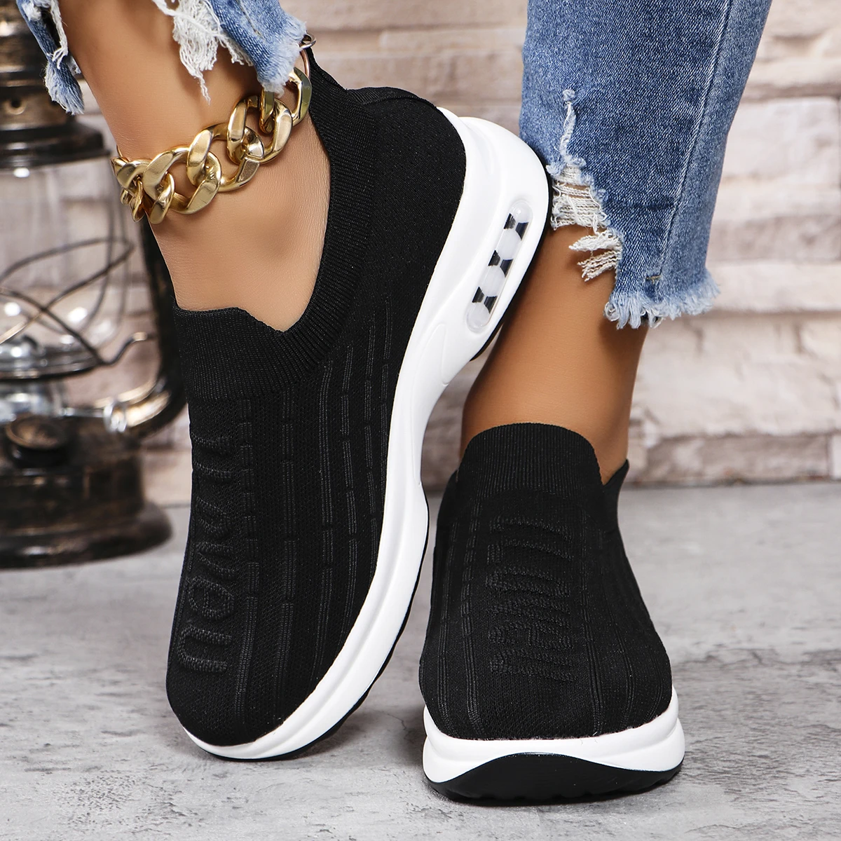 Sneakers Casual da donna traspiranti lavorate a maglia scarpe da passeggio leggere antiscivolo piattaforma moda donna Slip On Sneakers Plus Size 42