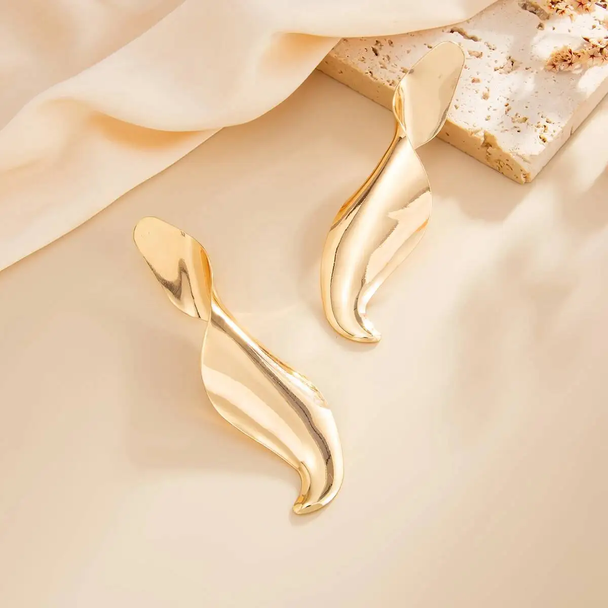 KunJoe الشرير نمط لامعة المعادن هندسية معلقة أقراط النساء مبالغ فيها الذهب اللون كبير دوامة إسقاط أقراط مجوهرات الحفلات #6